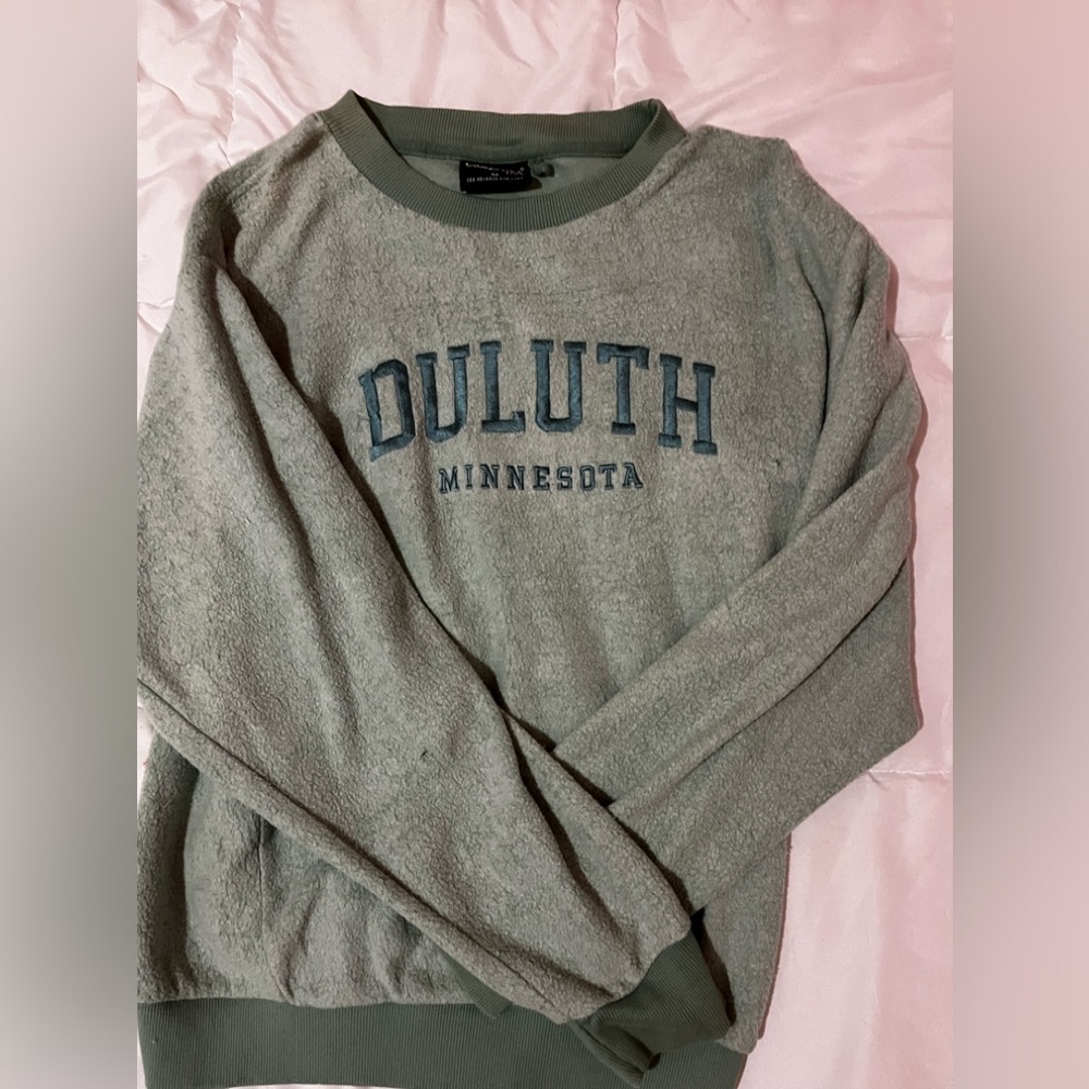 duluth boutique crewneck